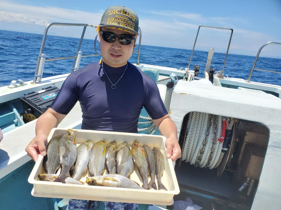明日も午前便イサキ釣り、午後便タコ釣り