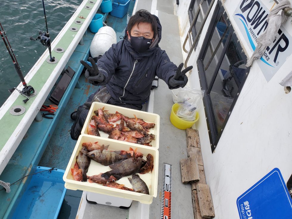 半田店坂元さん凄い数!大型メバルが良いですね~