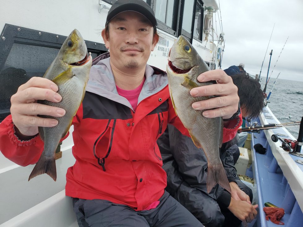 明日(日)はタコ釣りに出船！空き多数です、是非どうぞ！