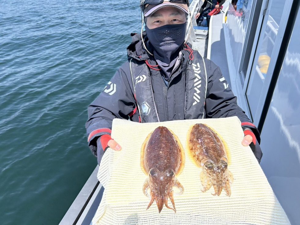 ウタセ五目釣り、コウイカ釣り、大山沖イサキ釣りも予約受付中!