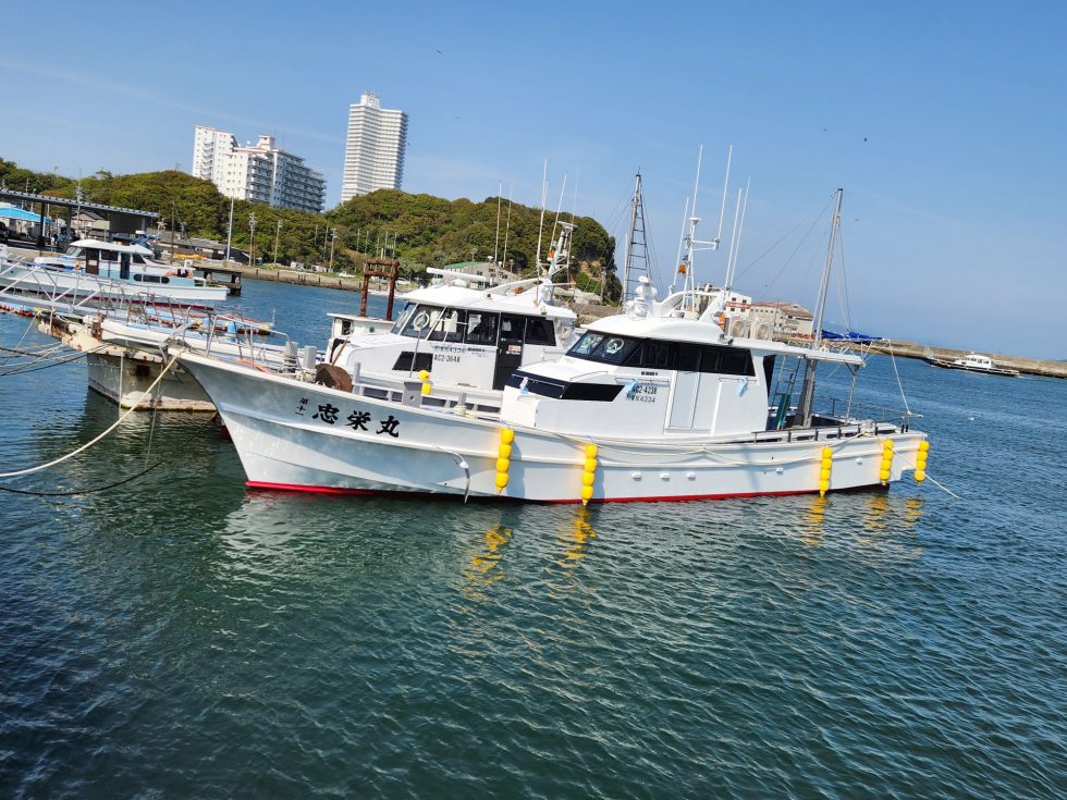 忠栄丸2号挺、第十一忠栄丸!全長19m大型船出船中!