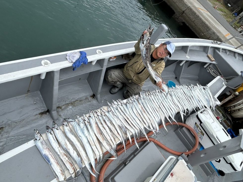 名人さん125㎝頭に入れ食い披露!