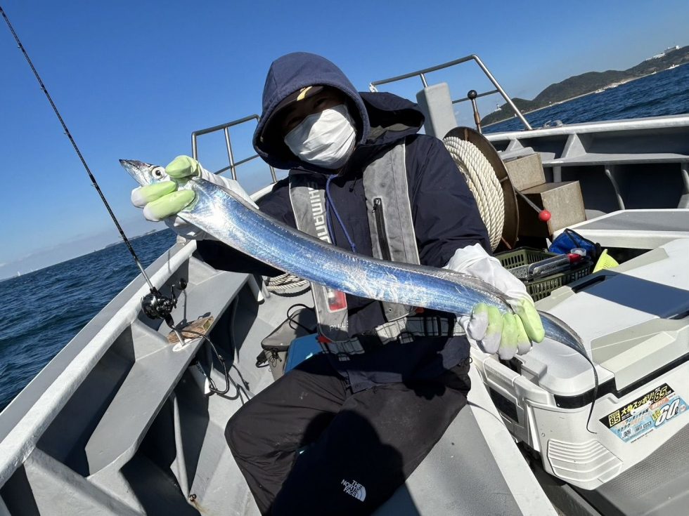 明日(月)もテンヤタチウオ釣り、泳がせ釣り、出船確定！どちらも空き多数