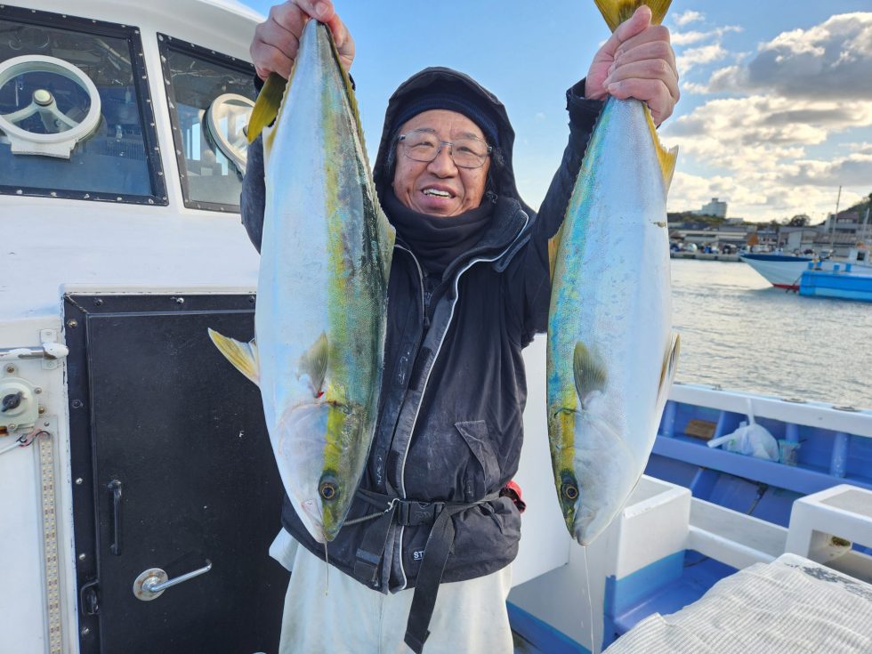 明日(金)は絶好の釣り日和になりますよ。お待ちしてます。