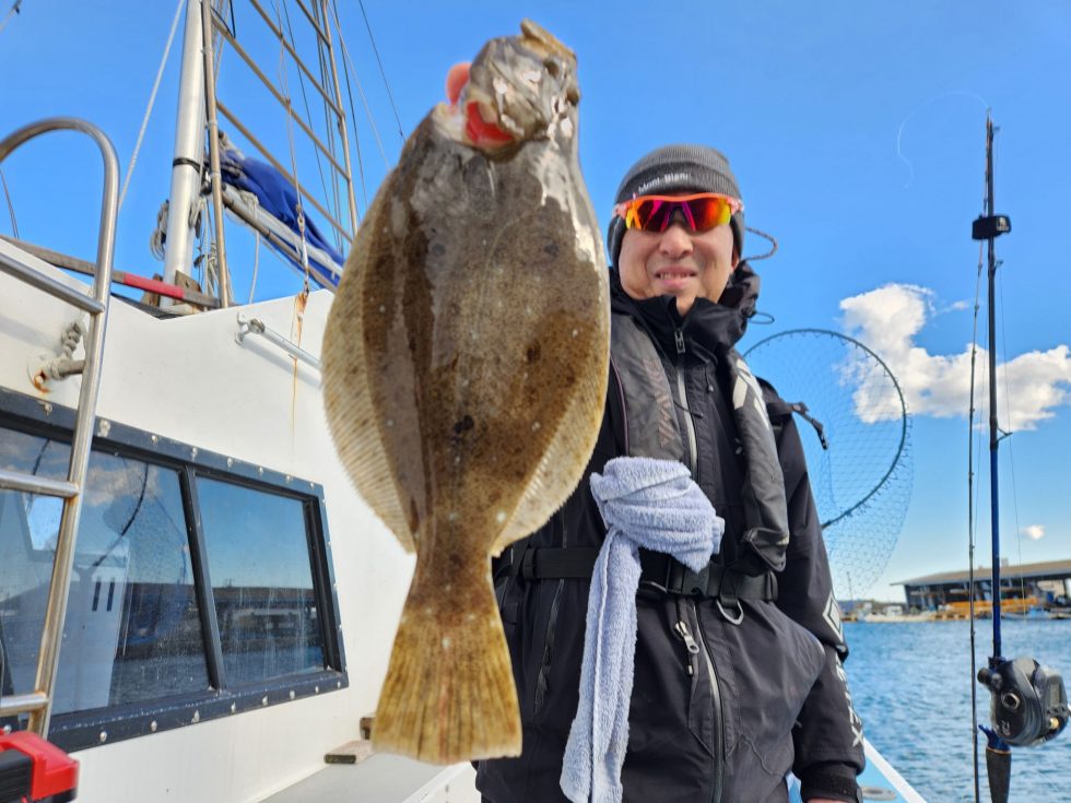 深場もやることありますのでオモリ80号も持って来て下さい。ハリス12号の仕掛けもお願いします