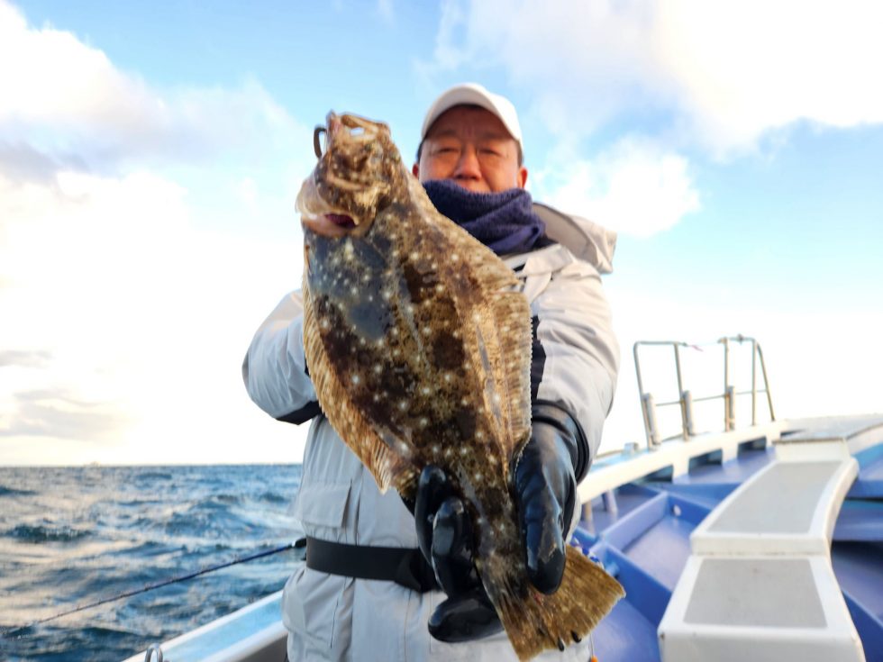 2025年、船中１枚目の初ヒラメ！第二忠栄丸