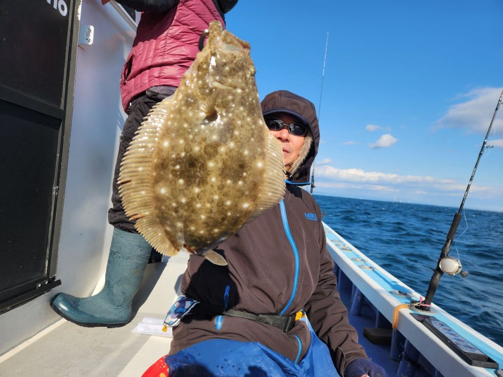 明日４日(土)コウイカ釣り２隻分乗ゆったり釣行。空き多数