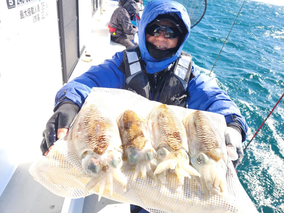 2隻分乗ゆったり釣行でした