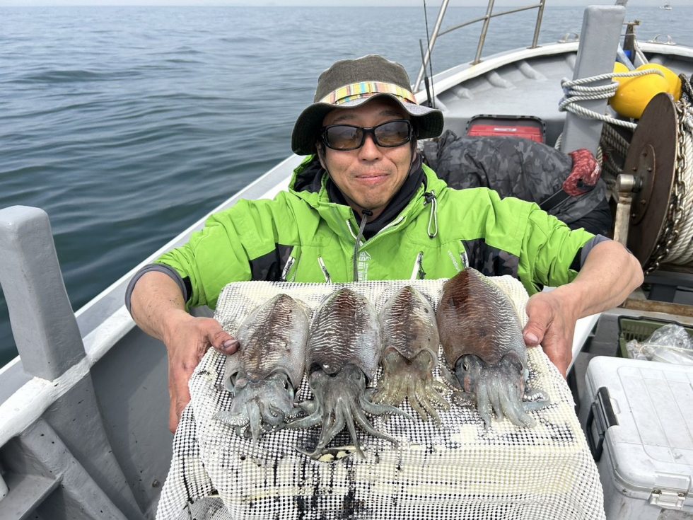 絶品コウイカリピーター続出中！