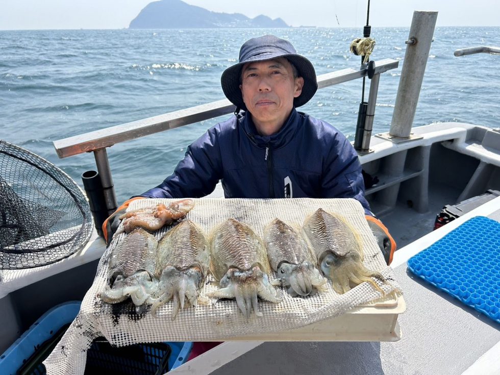 第十一忠栄丸８人で船中43杯と猛者達さん凄い数！