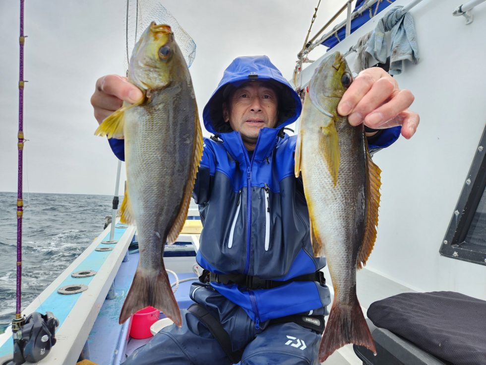 明日(火)はコウイカ、人数増えたら２隻に分乗します。