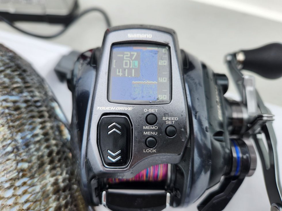 探見丸画素がリールの画面で見れます、イサキ釣りはもちろんテンヤタチウオにもバッチリですね