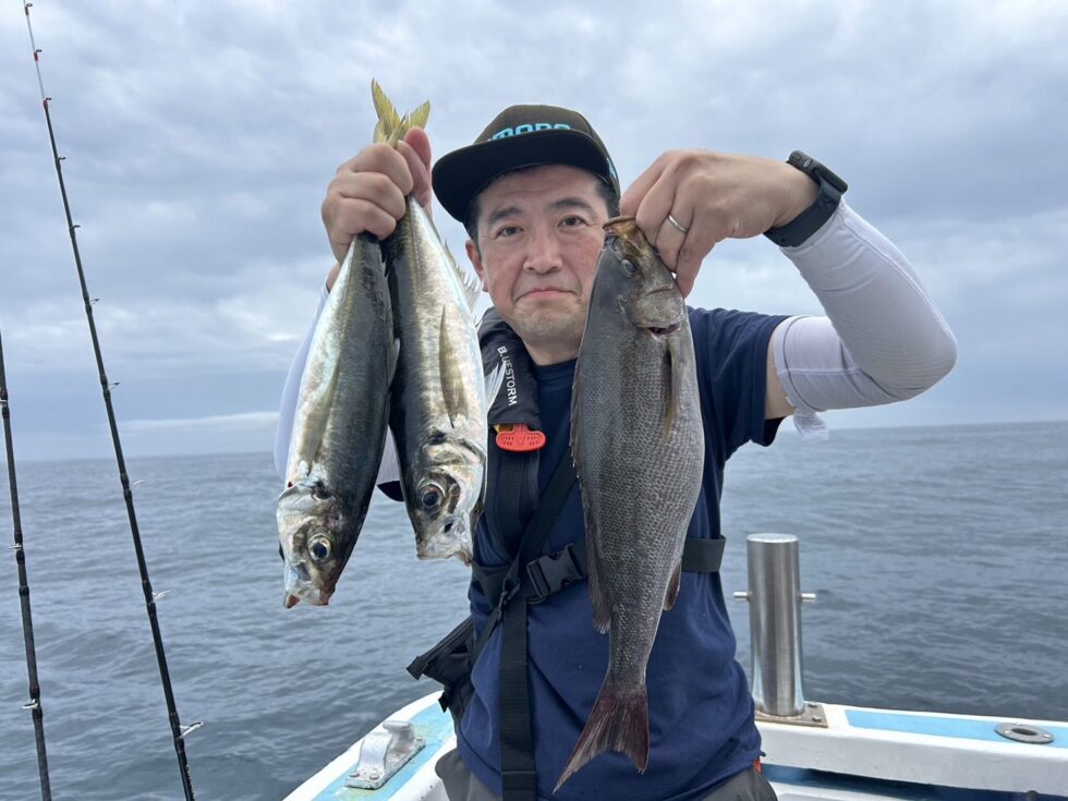 大アジ&ジャンボイサキ!
