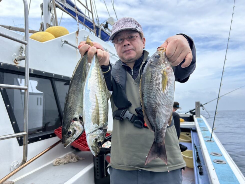 大山沖アジ、イサキ!