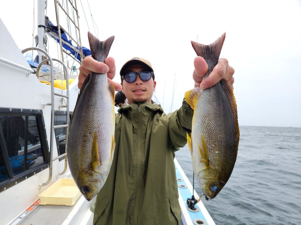 大山沖イサキ出船!ジャンボ!