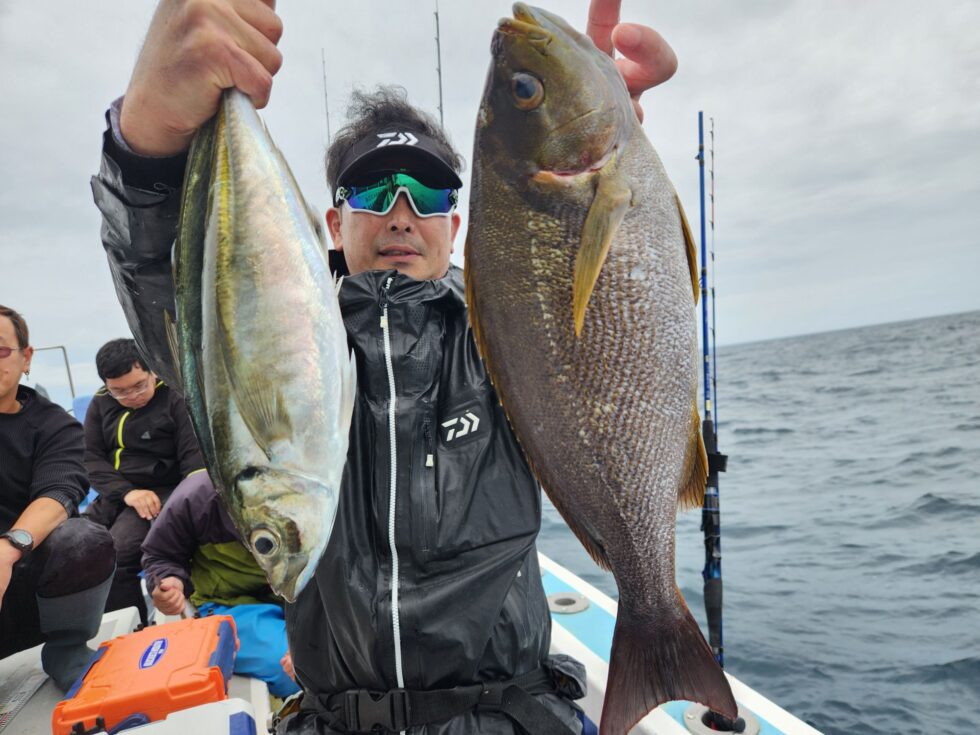 大山沖特大イサキ登場中!