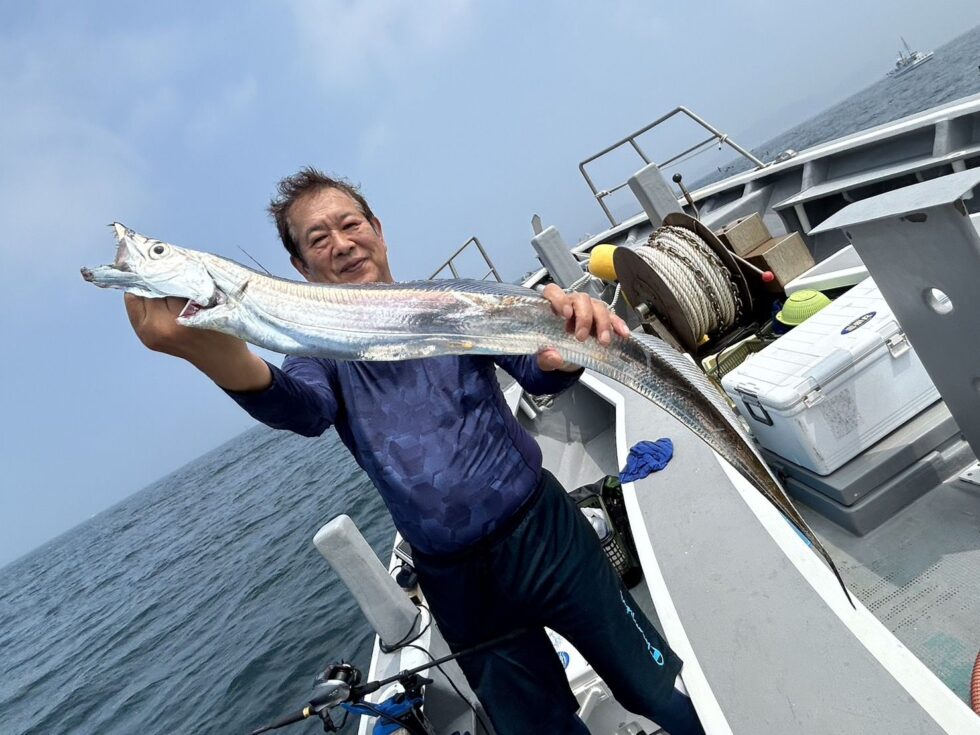 テンヤタチウオ出船！昨年142㎝神龍釣り座上げた名人さんは今日も大型ゲット！