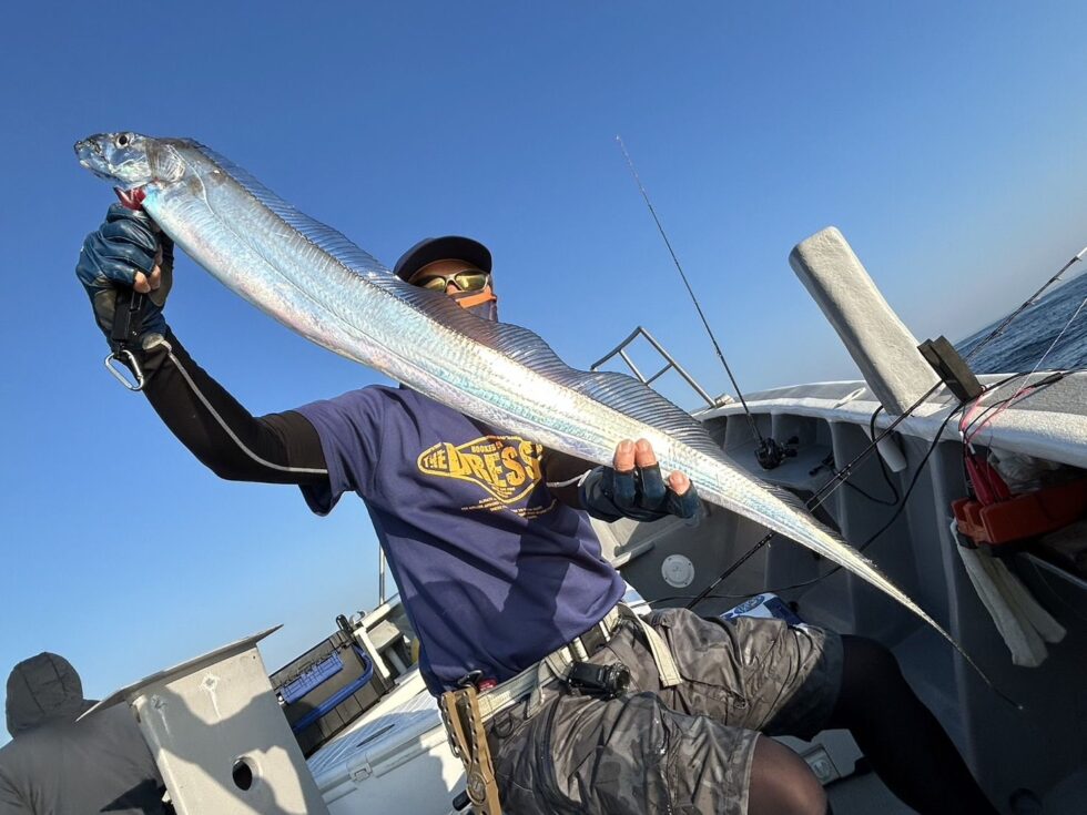 テンヤタチウオ専門で出船！大型続々！