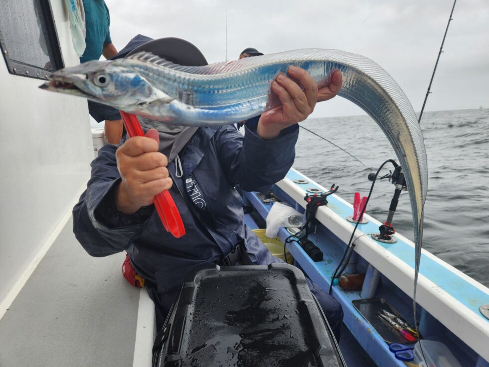 テンヤタチウオ２隻分乗でした！すいますん顔が隠れてました