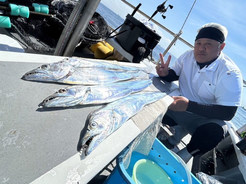 伊良湖水道タチウオ豪快!