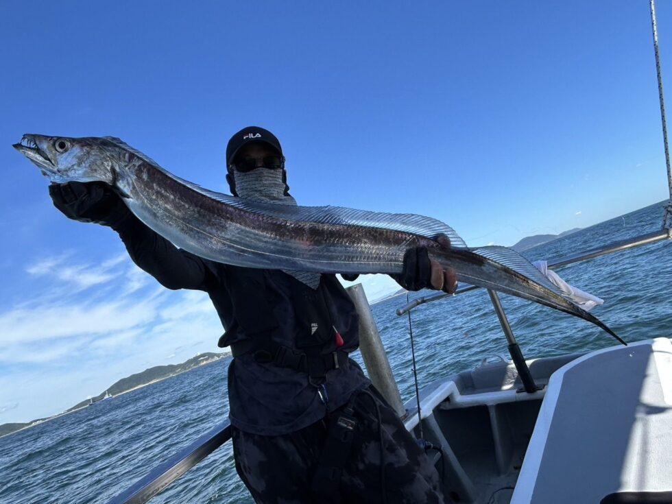 ２隻分乗ゆったり釣行でした、ドラゴン当たり日！