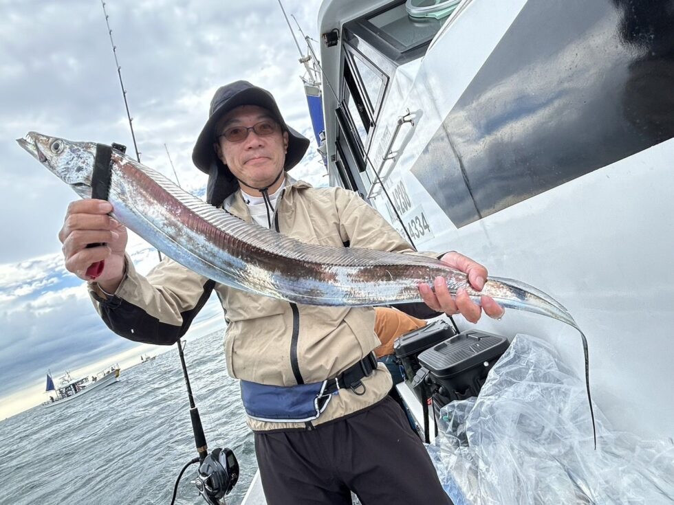 伊良湖水道タチウオ入れ食い!