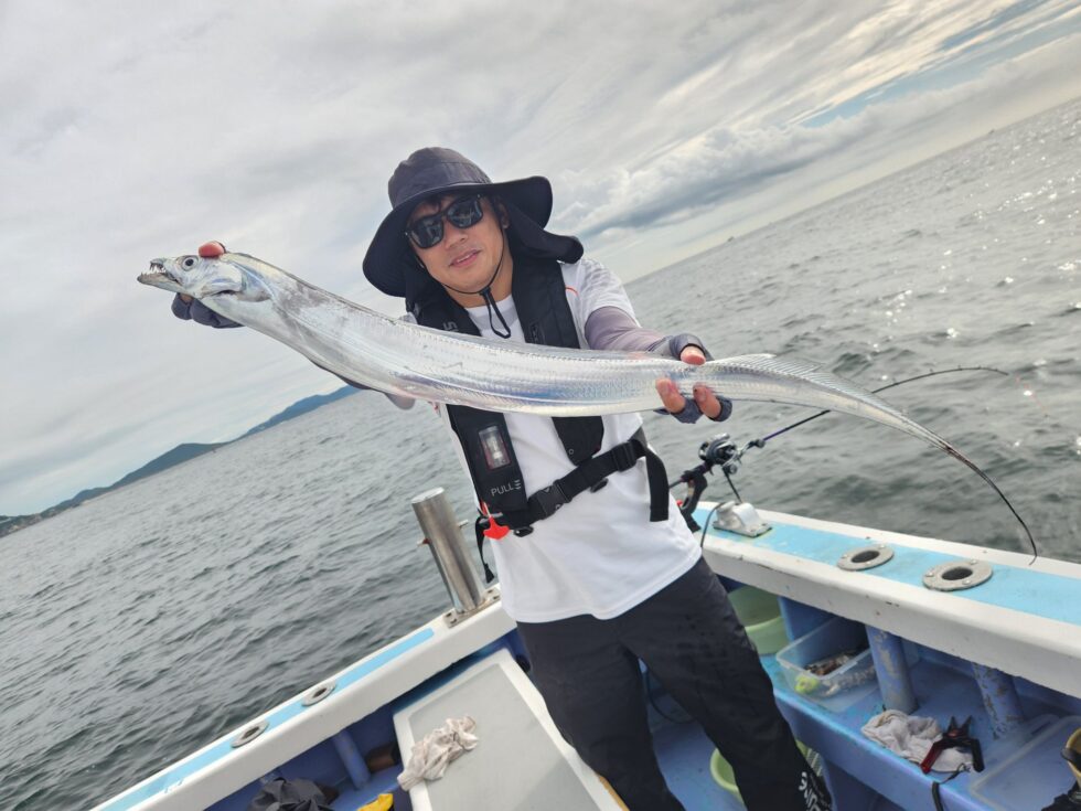 ２隻に分乗ゆったり釣行でした。