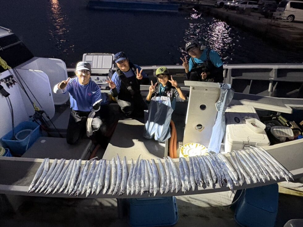 テンヤパーティー終わってから2回戦に出船した強者さんらです。釣行時間1時間30分の超ショート