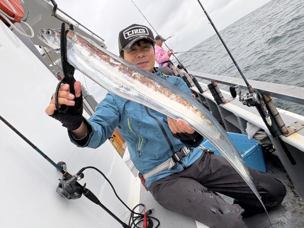 明日(木)テンヤタチウオ出船確定です!