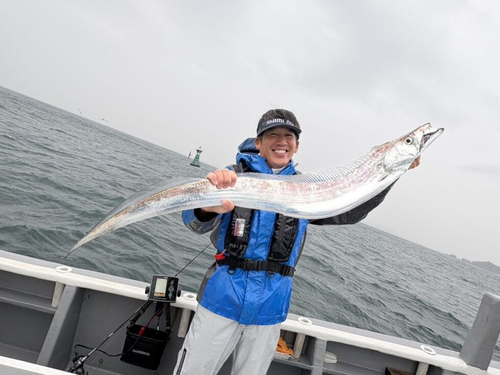 130㎝指８スーパードラゴン来たー！シマノフィールドテスター吉田昇平さん！尾切れで130㎝の化物でした！