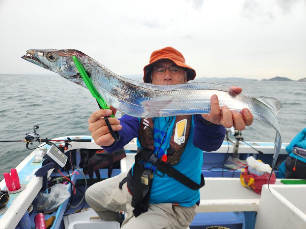 伊良湖水道アタリ活発!