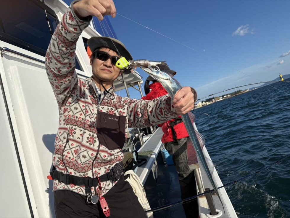 午後ショート便続いてテンヤで！港前タチウオなかなかテクニカルな状況で釣果に差がありましたよ