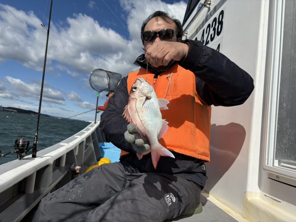伊勢湾一つテンヤ真鯛釣りレンタルタックルあります!