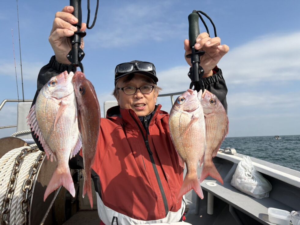 リピーター続出中の一つテンヤ真鯛釣り！