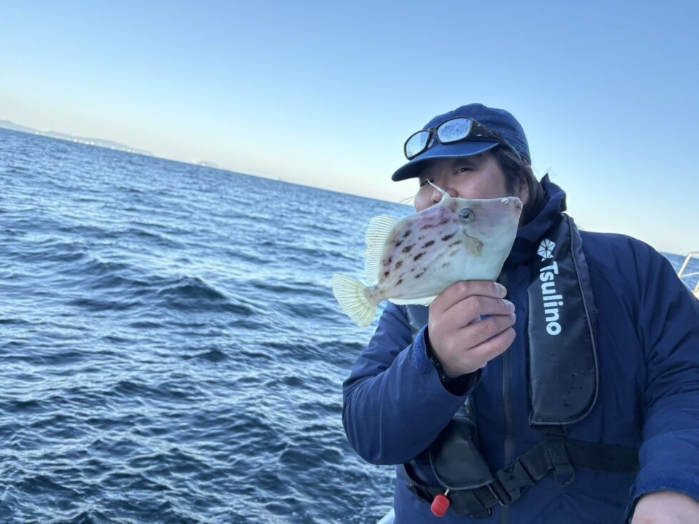 明日(金)泳がせ船、ウタセ五目船、出船確定です。