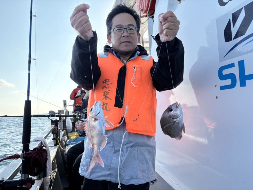 明日(土)イワシ泳がせ船、ウタセ五目船、出船確定です。