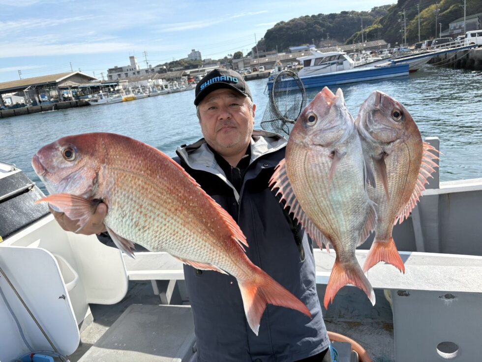 一つテンヤ真鯛船、爆釣ー！