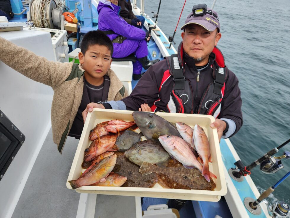 ウタセ五目船出船！入れ食い！