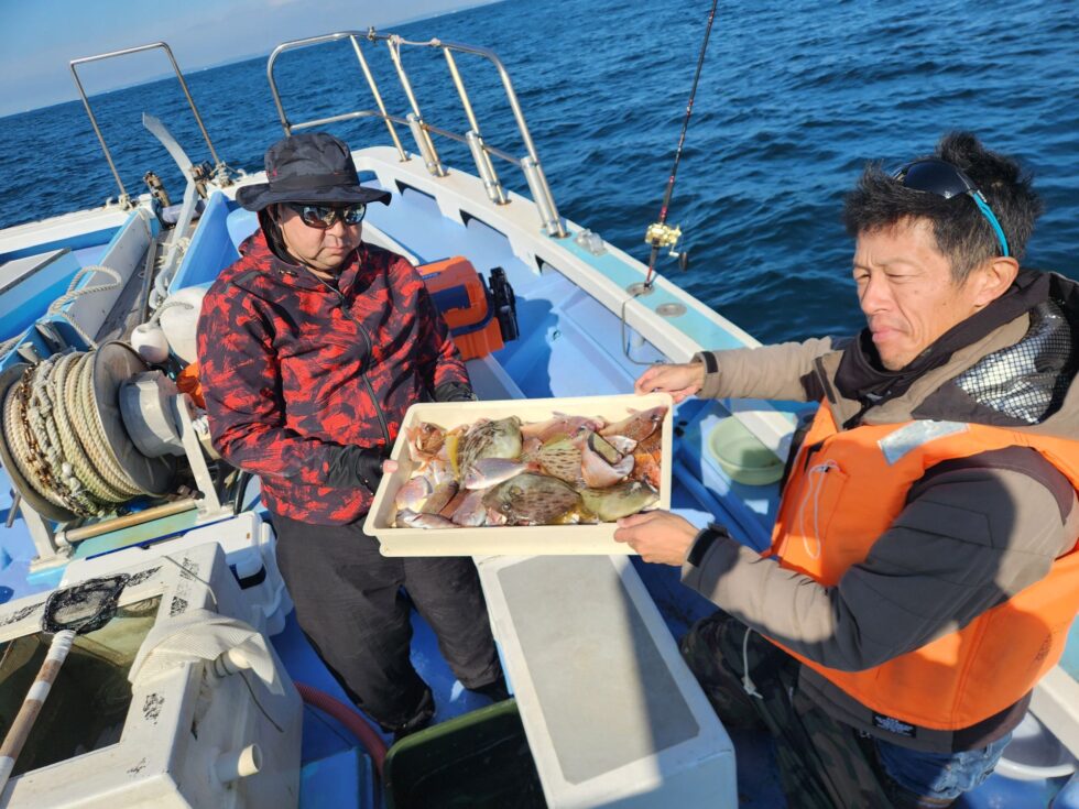 明日(月)も出船確定です。朝の飛び入りOK