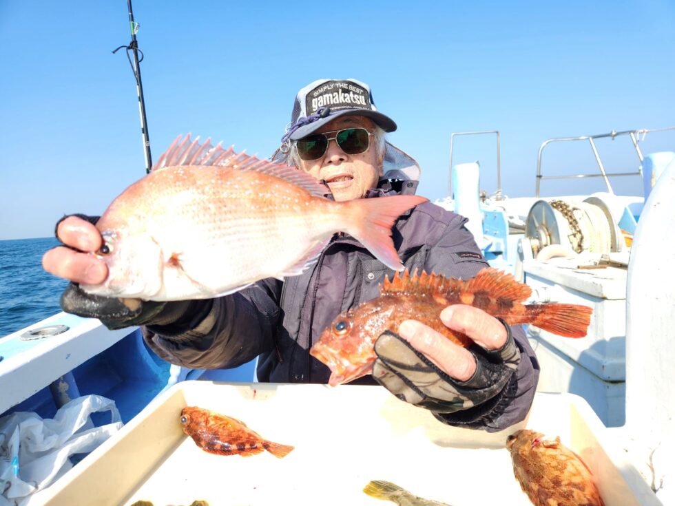 活きウタセエビ捕れだか少なくなってきてます、12月上旬まで出船予定ですが早めの釣行をお勧めします