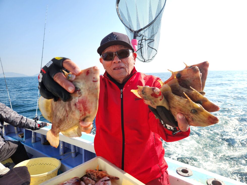 ウタセ五目船！活きウタセエビたっぷり積み込んで多彩な釣果！