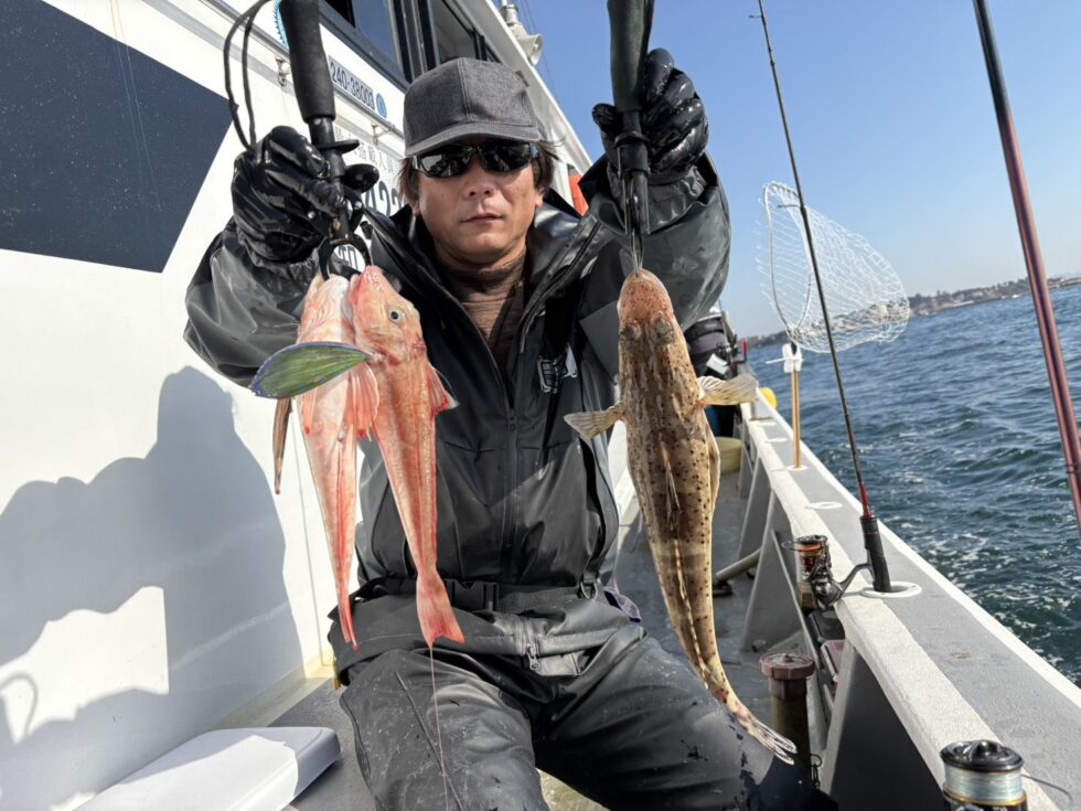 明日(火)泳がせ船、一つテンヤ真鯛船、出船確定です。どちらも空き多数、朝の飛び入りOKです。