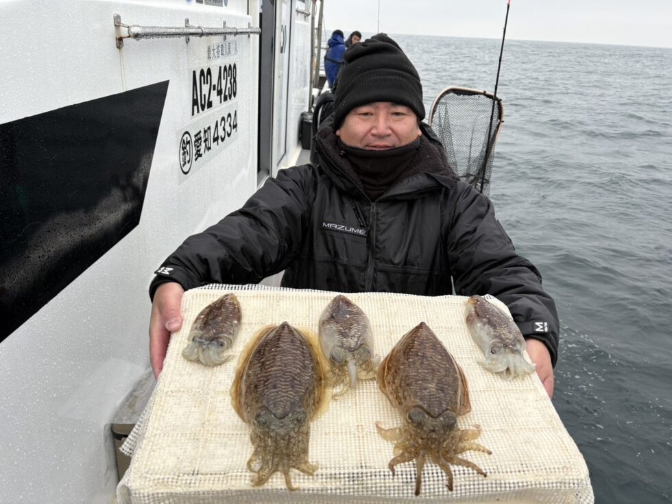 明日(日)空き多数、朝の飛び入りOKですよ。