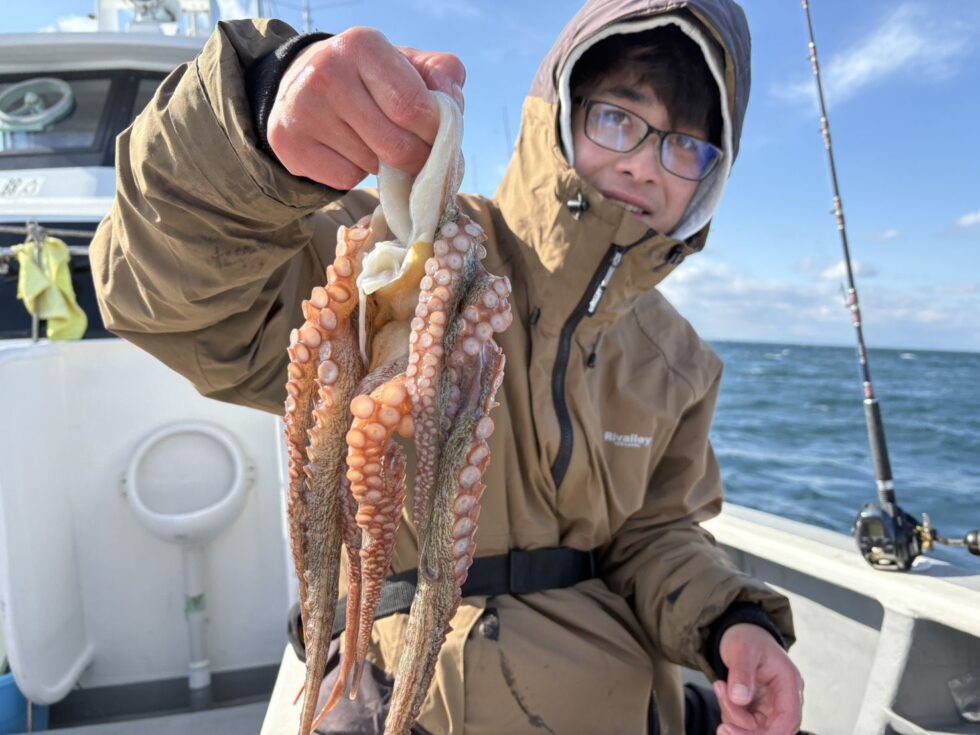 タコが釣れた時用に洗濯ネットあると良いですよ。