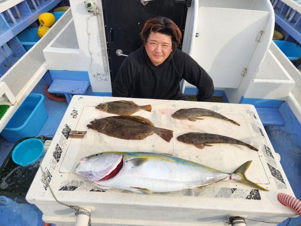 バッチリ!泳がせ釣り予約受付中!