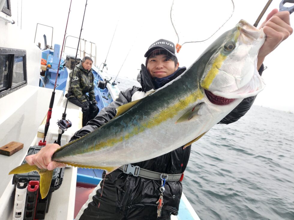 かめや釣具　名古屋みなと店さんブリゲットー！
