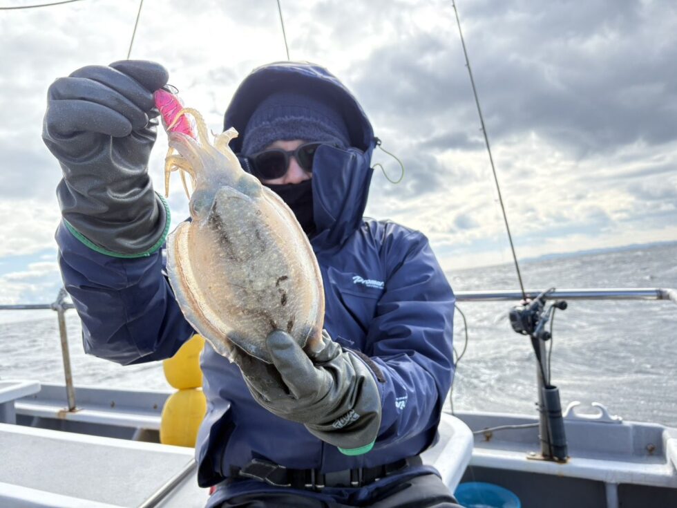 明日(木)は泳がせ船も出船です!極太仕掛けハリス12号の準備を。