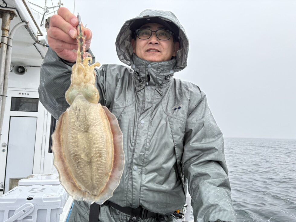 泳がせ釣り、コウイカ釣り、ウタセ五目釣り、予約受付中！