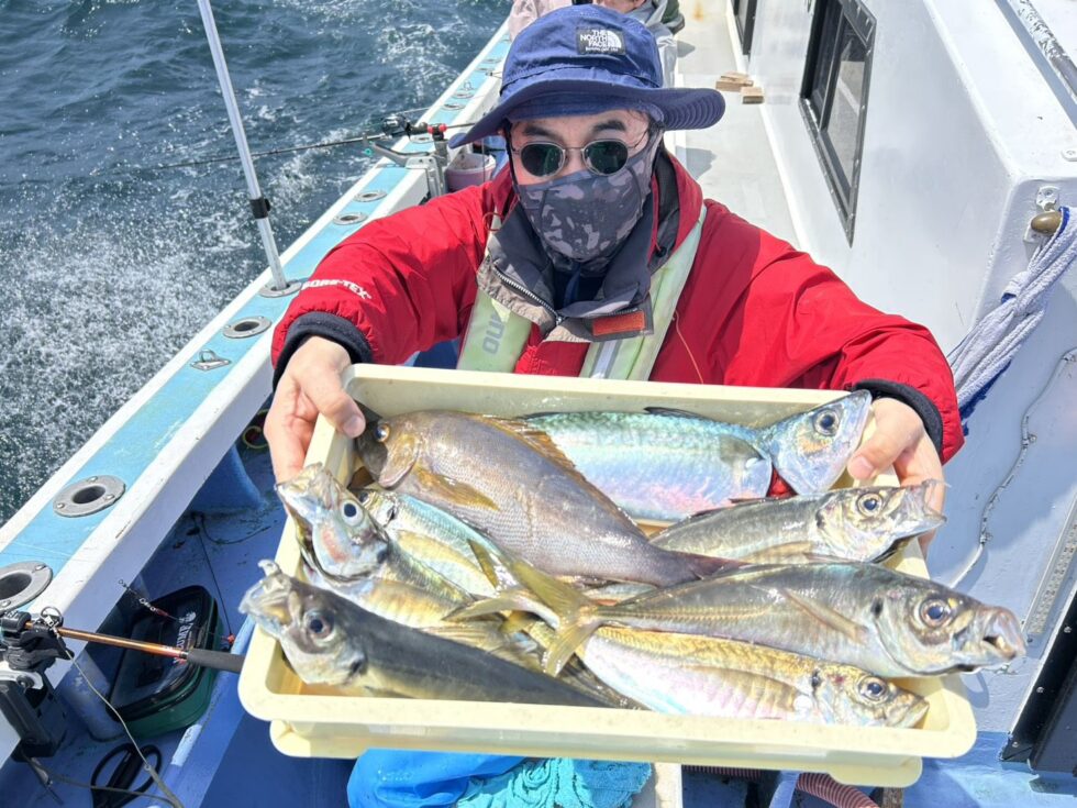 大山沖イサキ出船！