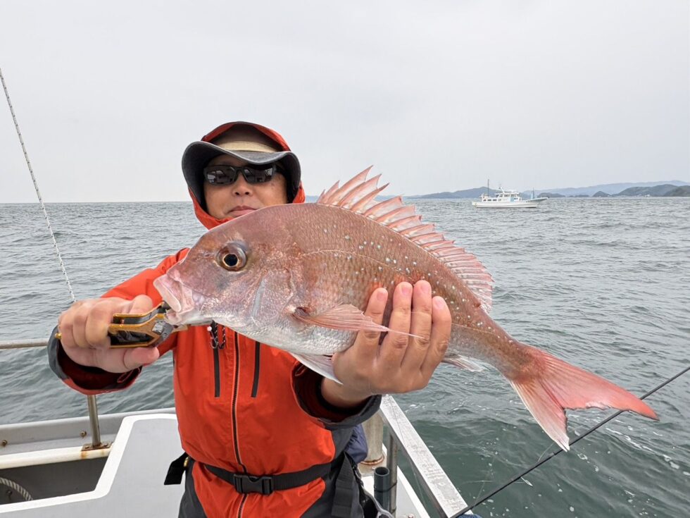 一つテンヤ真鯛爆発！